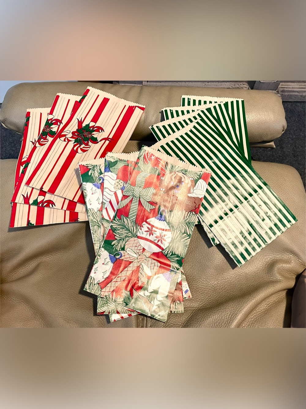 *VINTAGE* Christmas Gift BAGS - Set Of 10 Bags - Varied Color And Design